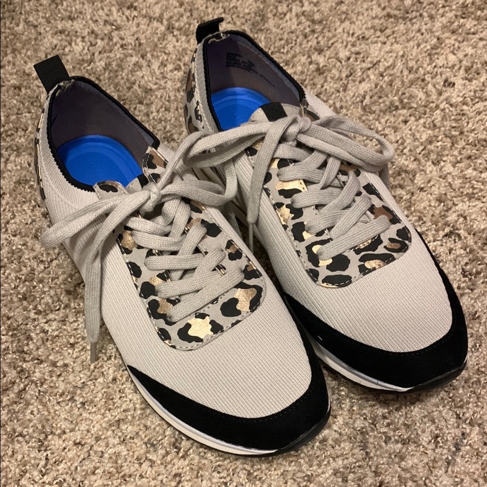 Stylish Leopard Print Women's Sneakers